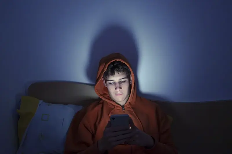 what-are-the-technical-challenges-of-implementing-dark-mode