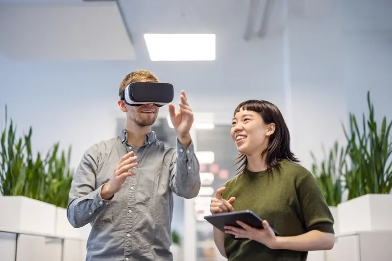 whats-the-difference-between-ar-and-vr-for-mobile-apps