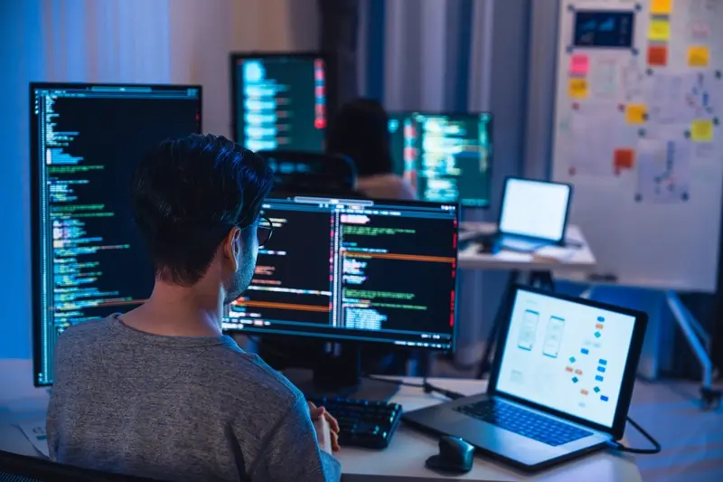whats-the-difference-between-traditional-development-and-devops-for-apps